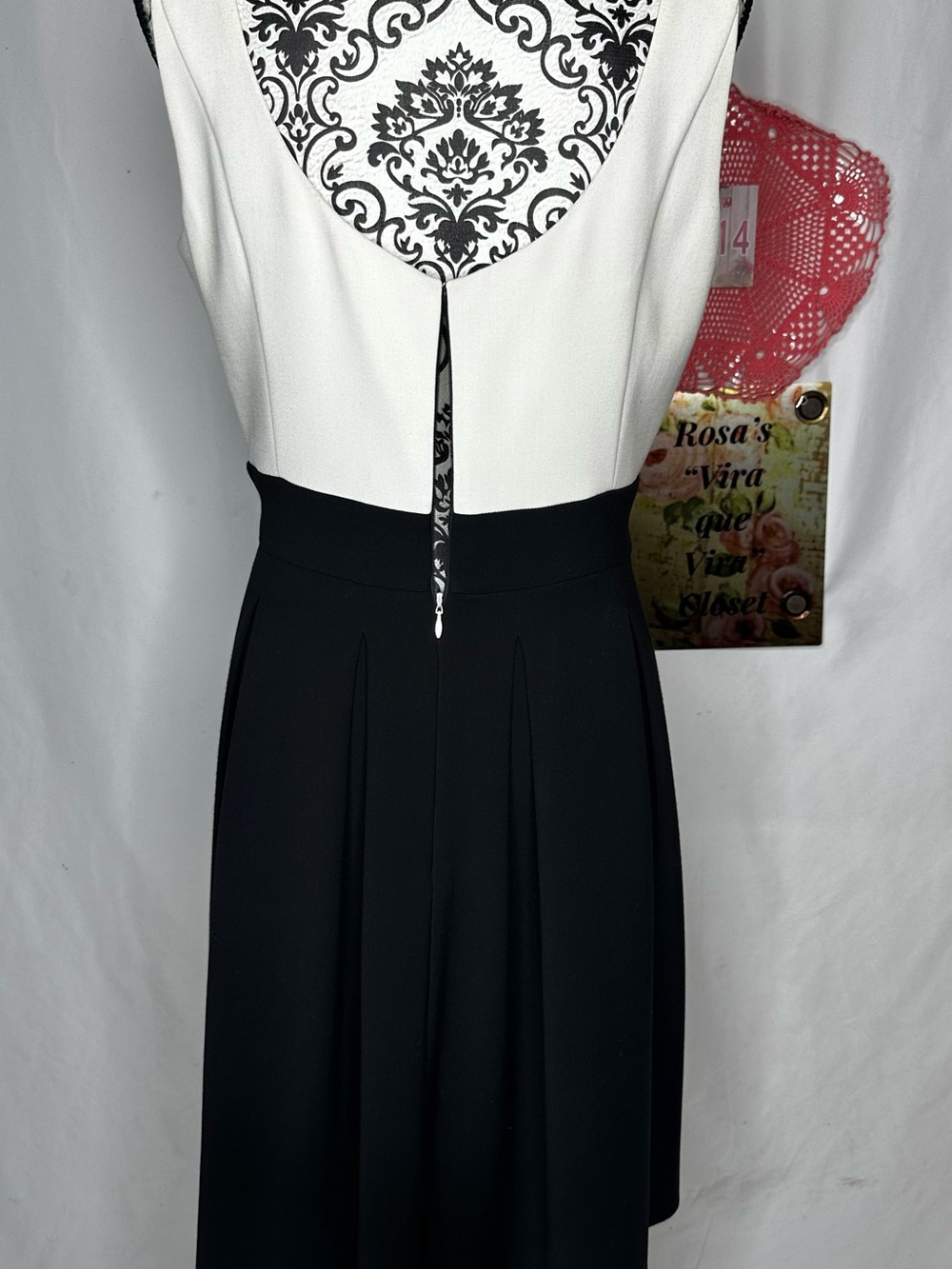 White House Black Market Sleeveless Black & Off-White Beaded Neckline Dress 12 - Picture 5 of 16